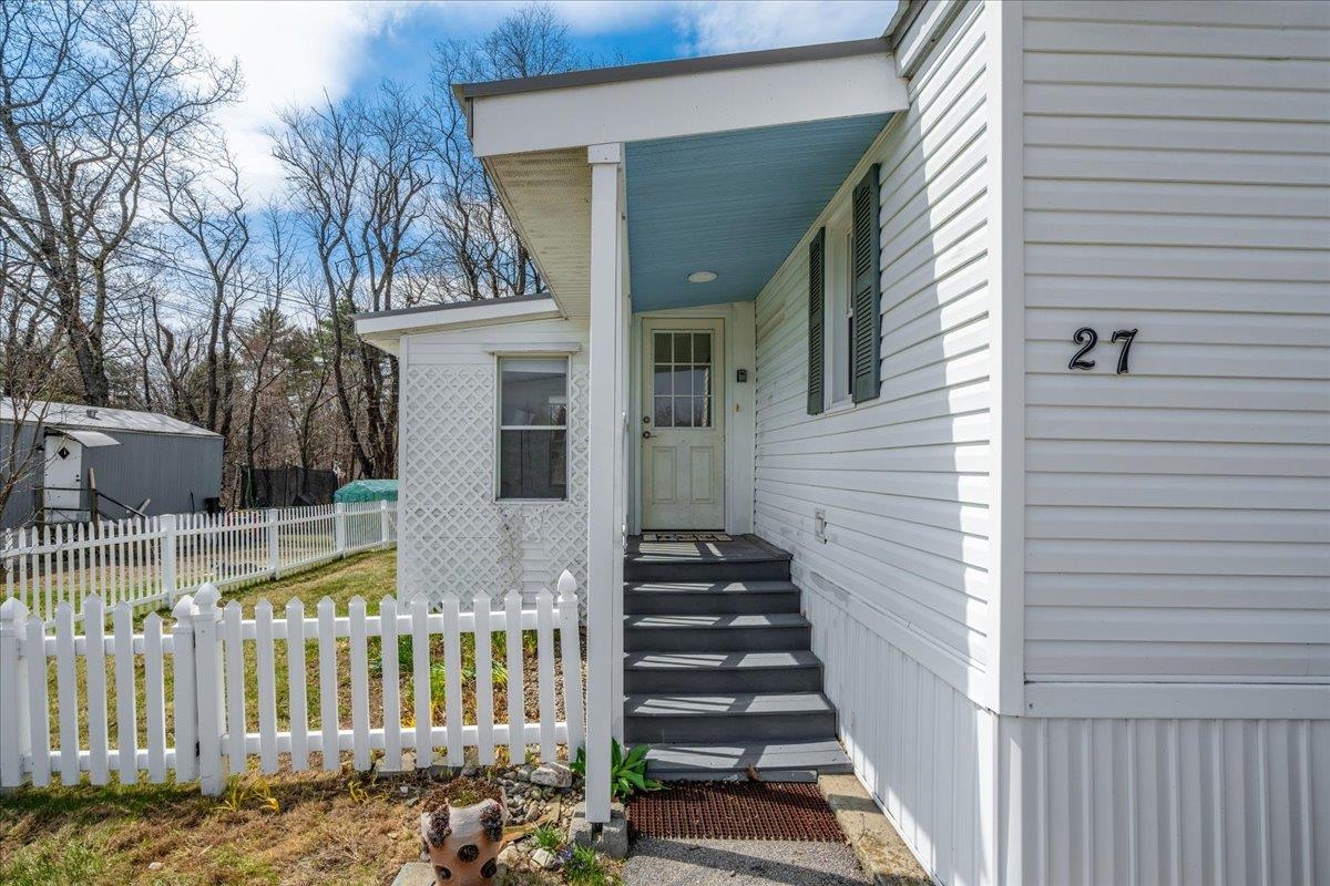 27 3rd Street Mont Vernon, NH 03057 - Photo 2 of 39 Gallery Image 2