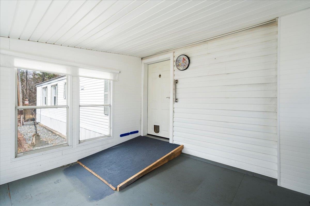 27 3rd Street Mont Vernon, NH 03057 - Photo 3 of 39 Gallery Image 3