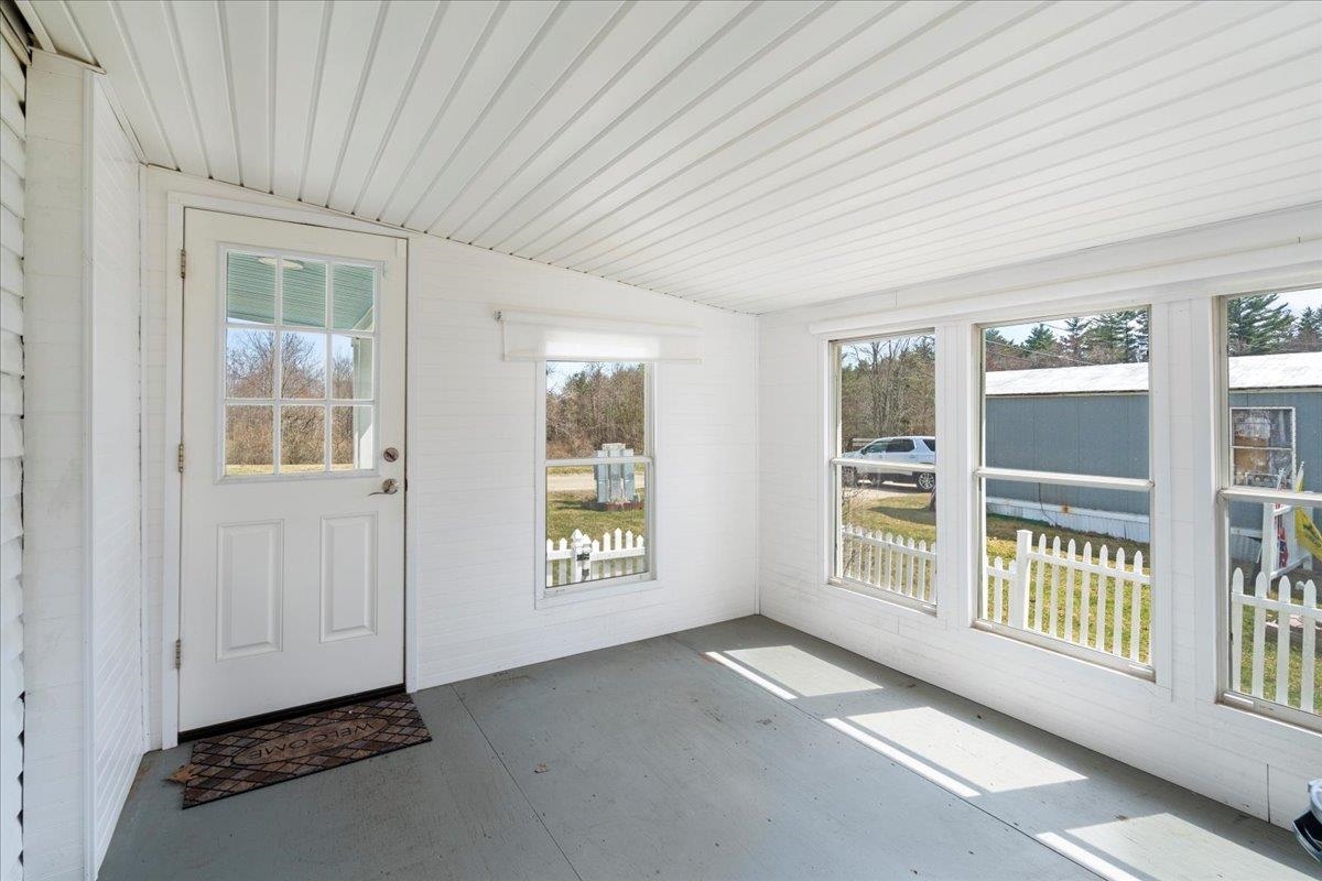 27 3rd Street Mont Vernon, NH 03057 - Photo 4 of 39 Gallery Image 4