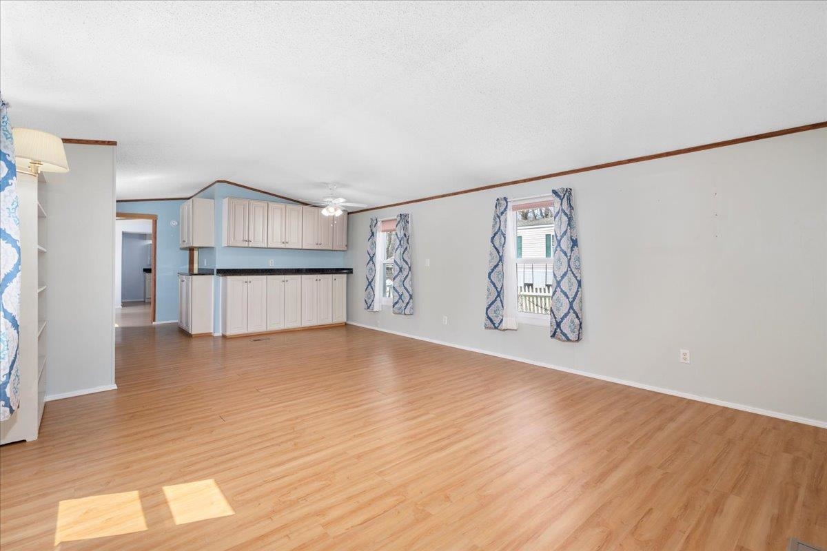 27 3rd Street Mont Vernon, NH 03057 - Photo 5 of 39 Gallery Image 5
