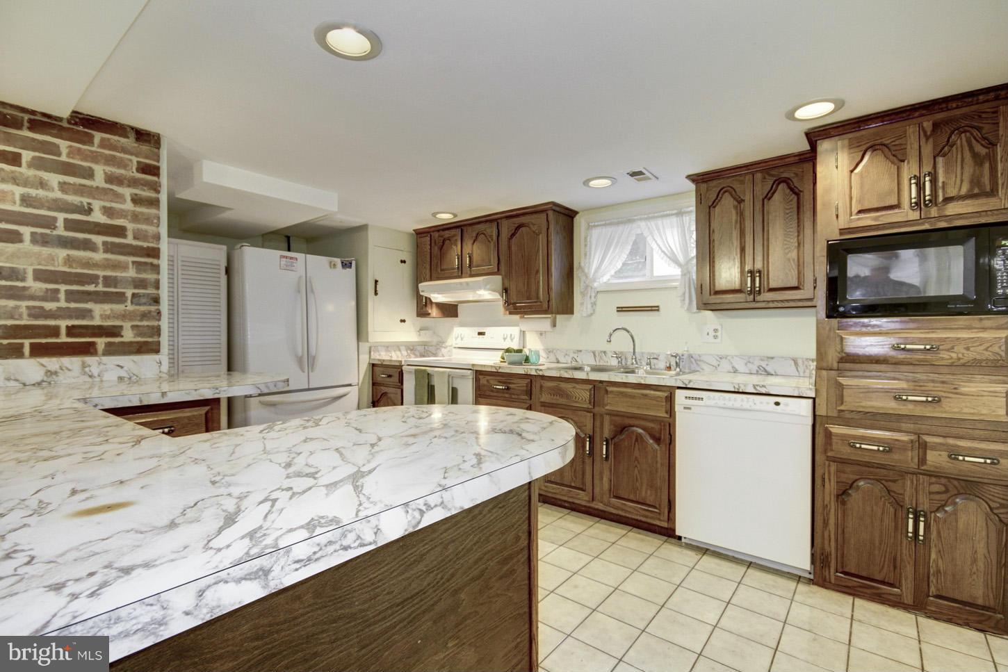 10303 Naglee Road Silver Spring, MD 20903 - Photo 18 of 25 Kitchen