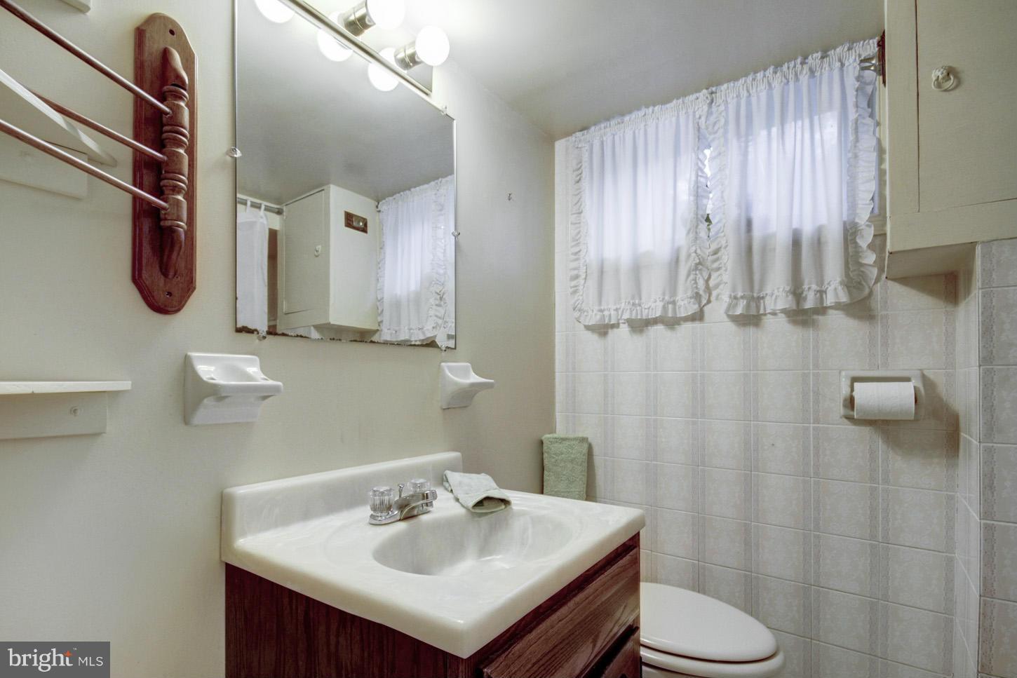 10303 Naglee Road Silver Spring, MD 20903 - Photo 21 of 25 Bath
