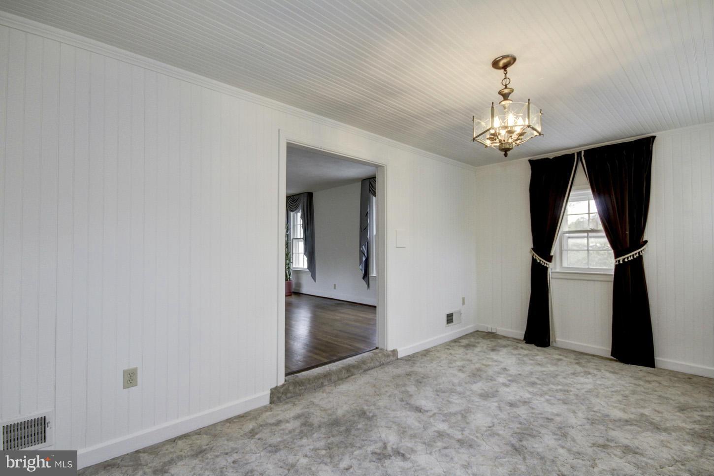 10303 Naglee Road Silver Spring, MD 20903 - Photo 5 of 25 Interior (General)