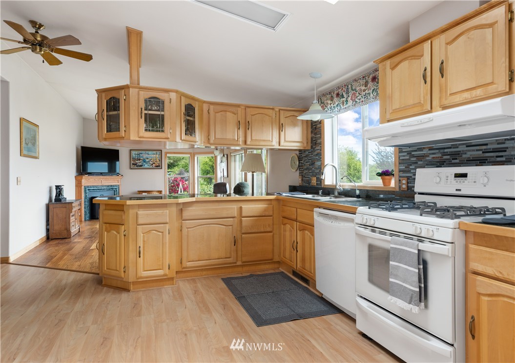 2786 Taylor Road Oak Harbor, WA 98277 - Photo 18 of 39 Gallery Image 18