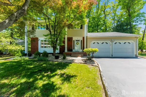 $849,990 | 2 Brookside Court, East Brunswick, NJ 08816