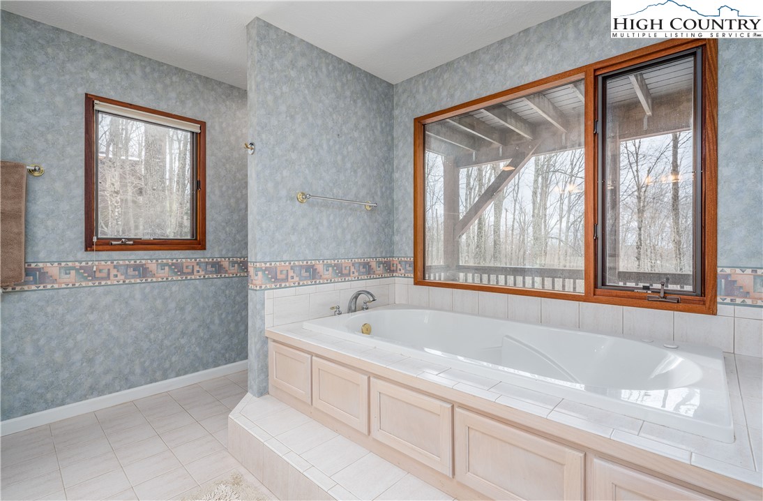 507 Pine Ridge Road Beech Mountain, NC 28604 - Photo 10 of 49