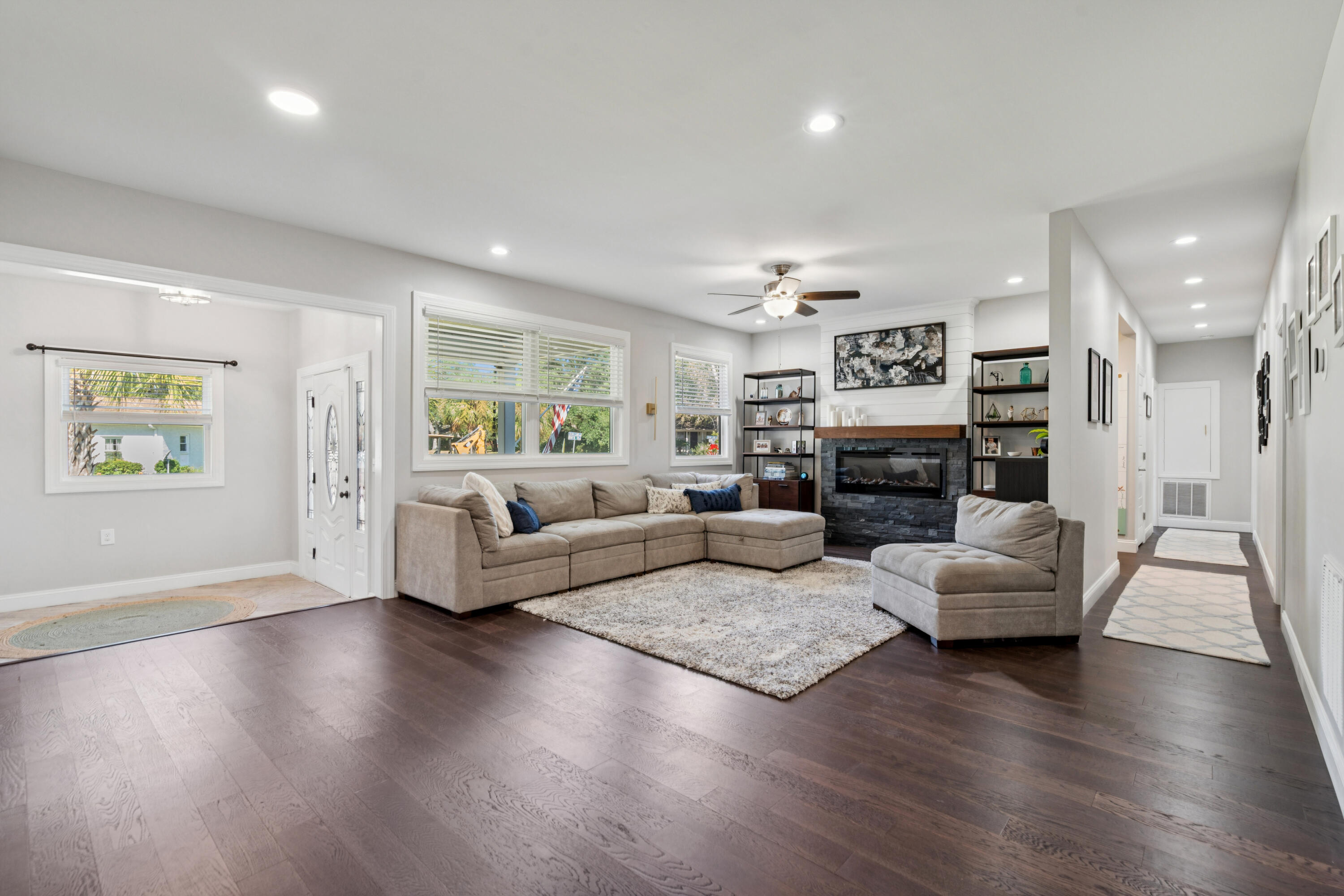 1004 Point Of Light Lane Charleston, SC 29412 - Photo 11 of 62 Living Room
