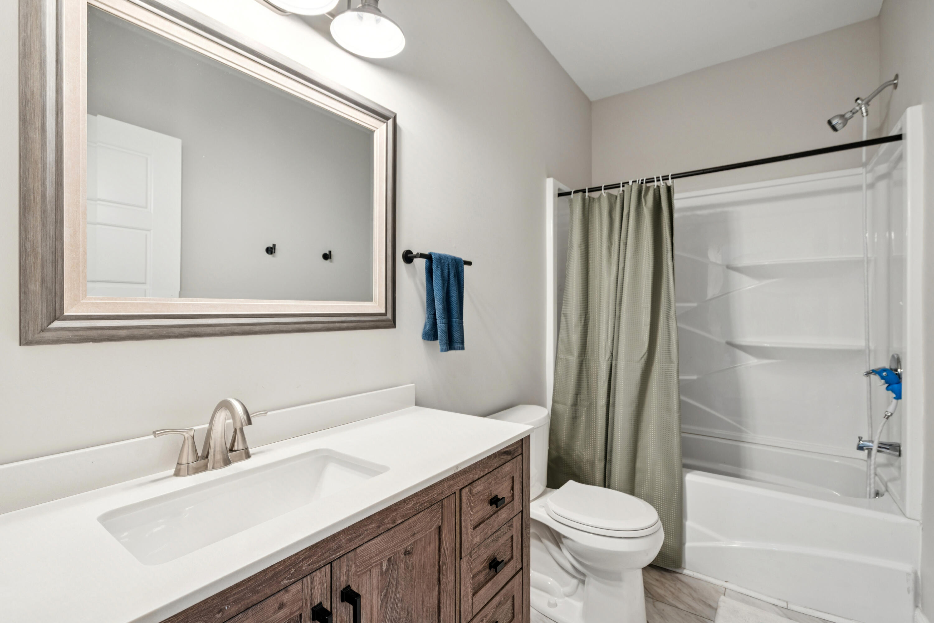 1004 Point Of Light Lane Charleston, SC 29412 - Photo 42 of 62 3rd Full Bathroom