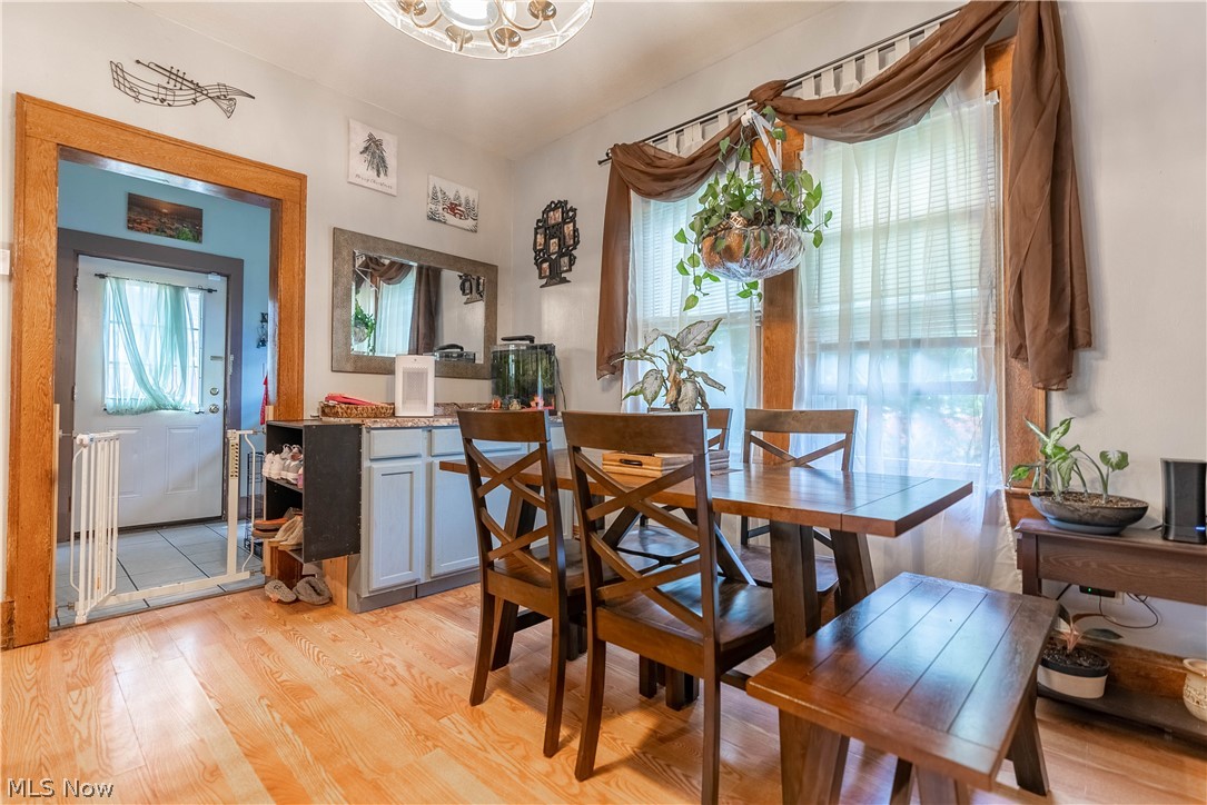 1558 Hampton Road Akron, OH 44305 - Photo 17 of 35