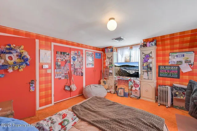 $500,000 | 828 Glenwood Road, Old Forge, PA 18518