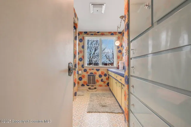 $500,000 | 828 Glenwood Road, Old Forge, PA 18518