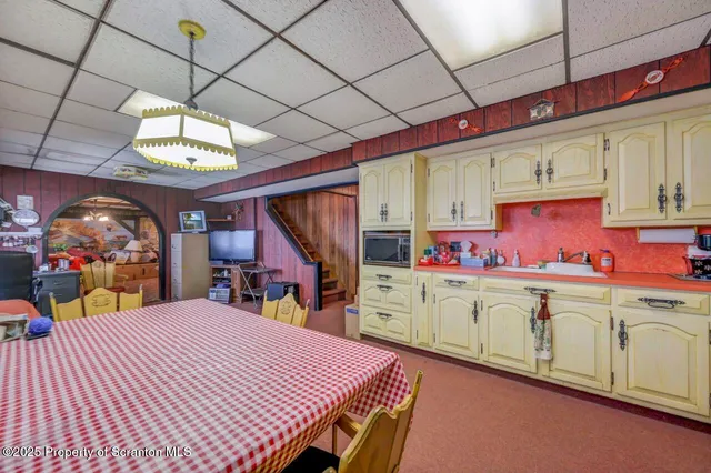 $500,000 | 828 Glenwood Road, Old Forge, PA 18518