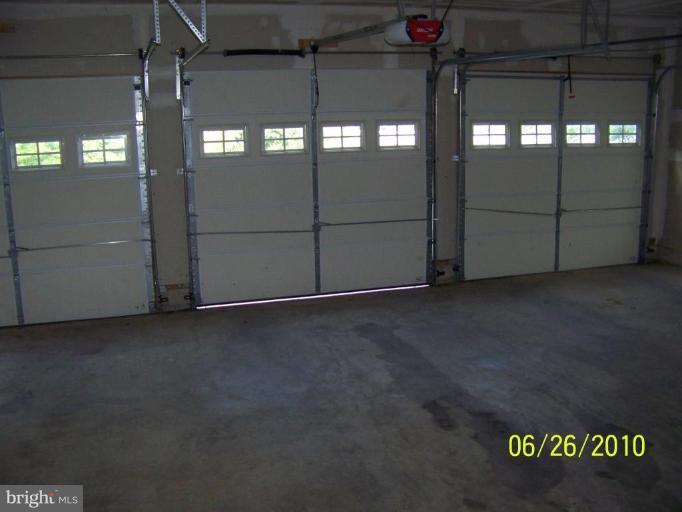 5859 West Falls Road Mount Airy, MD 21771 - Photo 11 of 22 Garage 1