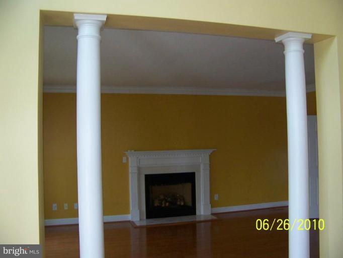 5859 West Falls Road Mount Airy, MD 21771 - Photo 3 of 22 Living Room