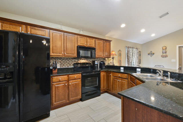 7150 Raintree Lane Gulf Shores, AL 36542 - Photo 6 of 15 Kitchen Entry