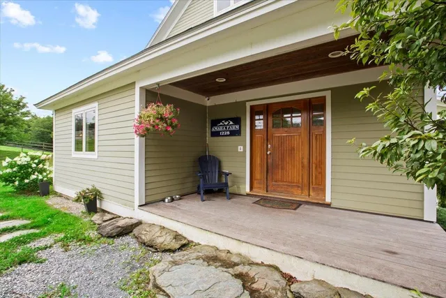 $2,100,000 | 1228 Skiparee Road, Pownal, VT 05260
