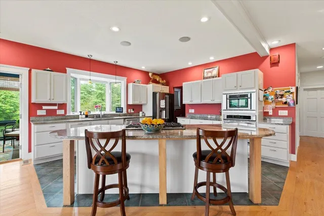 $2,100,000 | 1228 Skiparee Road, Pownal, VT 05260