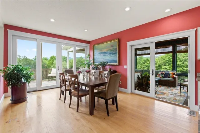 $2,100,000 | 1228 Skiparee Road, Pownal, VT 05260