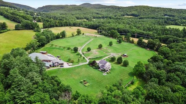$2,100,000 | 1228 Skiparee Road, Pownal, VT 05260
