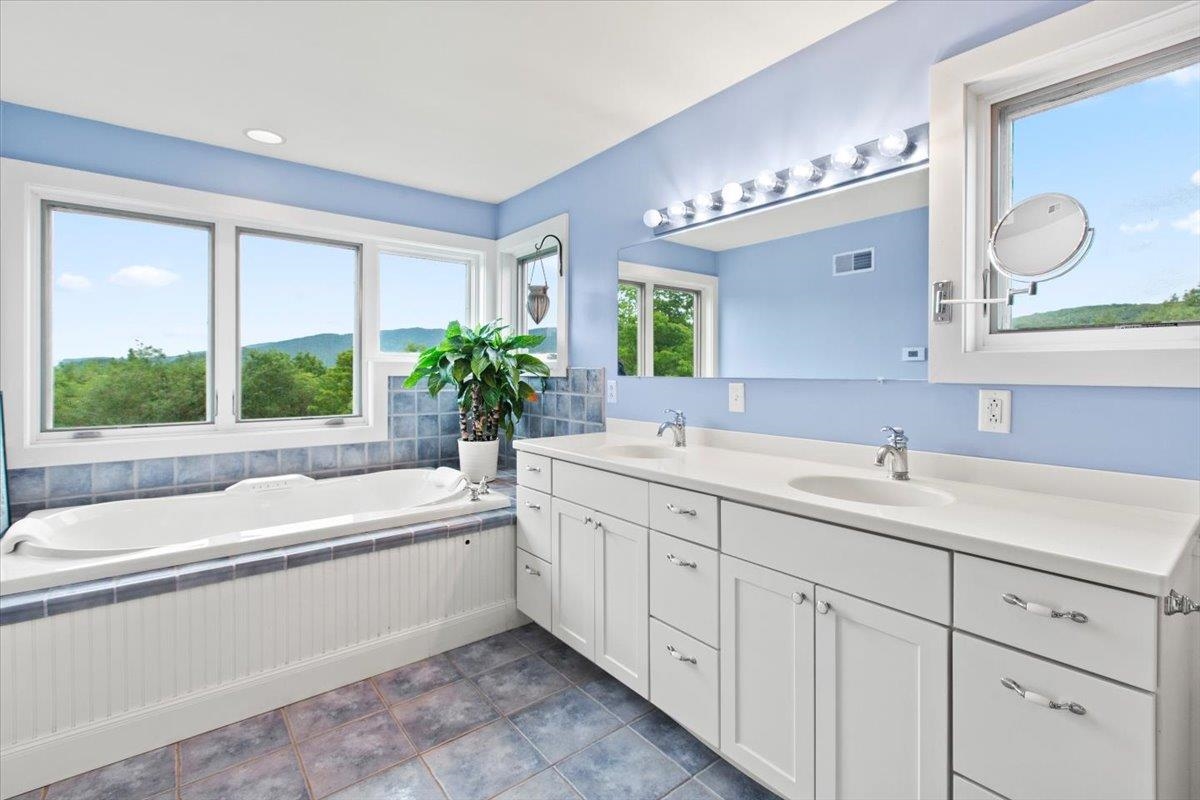 1228 Skiparee Road Pownal, VT 05260 - Photo 21 of 43