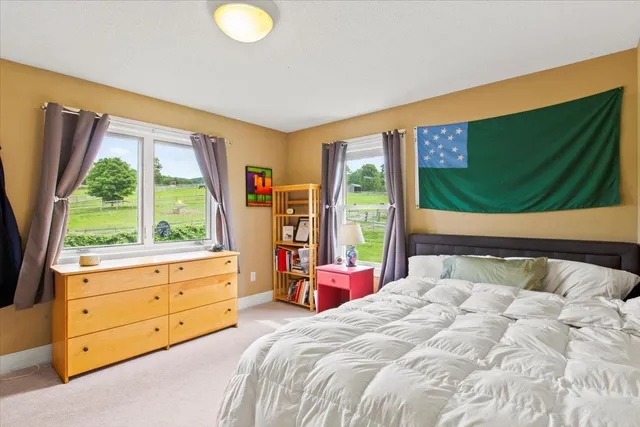 $2,100,000 | 1228 Skiparee Road, Pownal, VT 05260