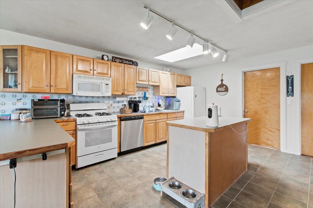 1228 Skiparee Road Pownal, VT 05260 - Photo 39 of 43