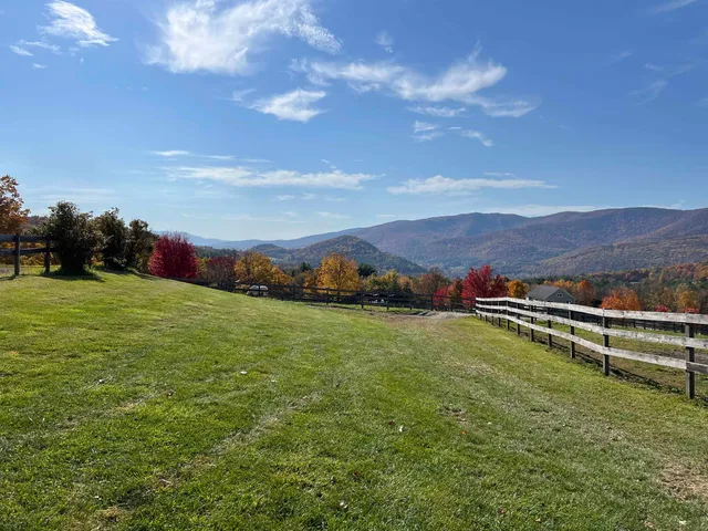 $2,100,000 | 1228 Skiparee Road, Pownal, VT 05260
