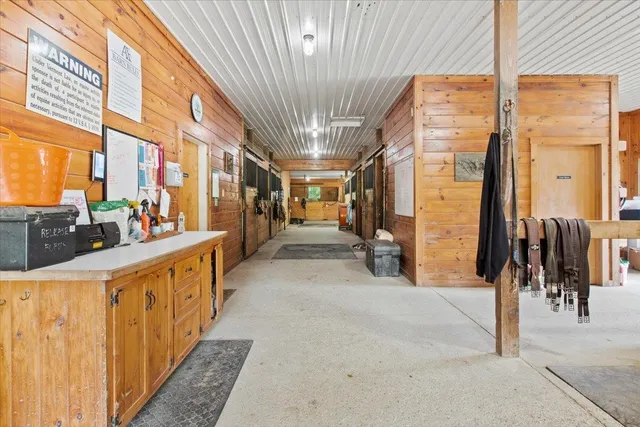 $2,100,000 | 1228 Skiparee Road, Pownal, VT 05260