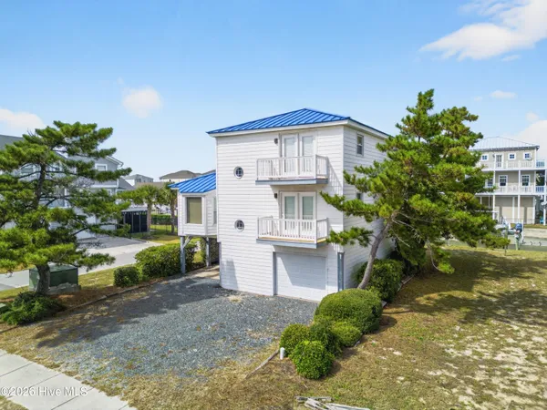 $950,000 | 189 East 2nd Street, Ocean Isle Beach, NC 28469