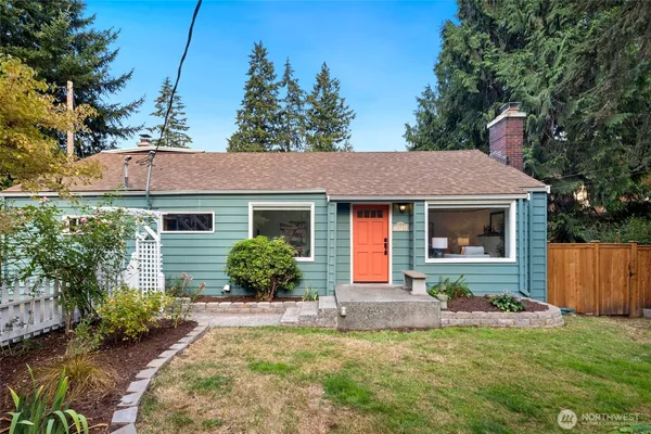 $800,000 | 10708 17th Avenue Northeast, Seattle, WA 98125