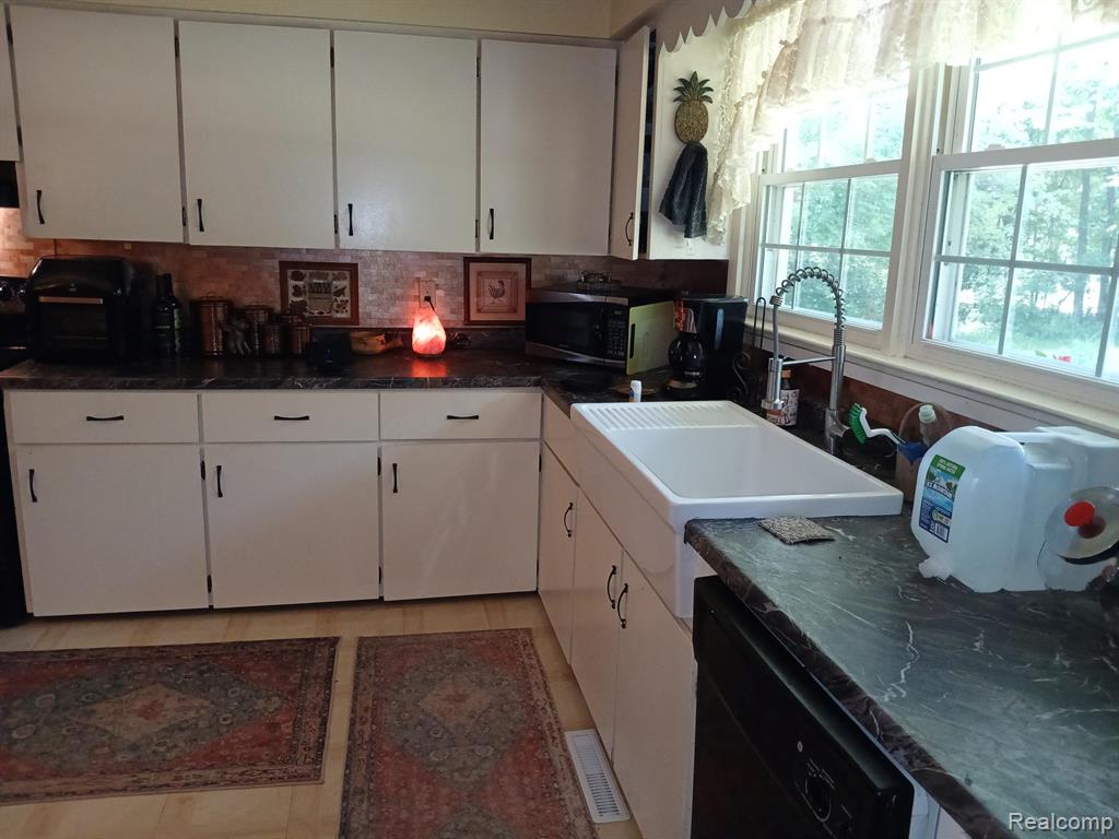 18073 Sharon Valley Road Manchester, MI 48158 - Photo 18 of 22