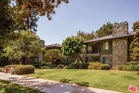 $1,275,000 | 1201 South Orange Grove Boulevard, Pasadena, CA 91105