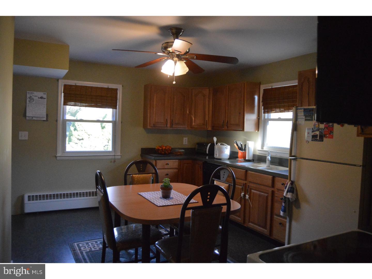 7 Evergreen Road Stratford, NJ 08084 - Photo 3 of 22 Kitchen