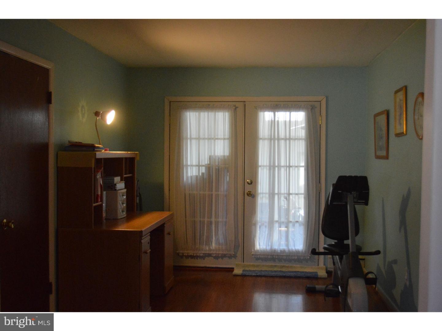 7 Evergreen Road Stratford, NJ 08084 - Photo 5 of 22 Dining Room