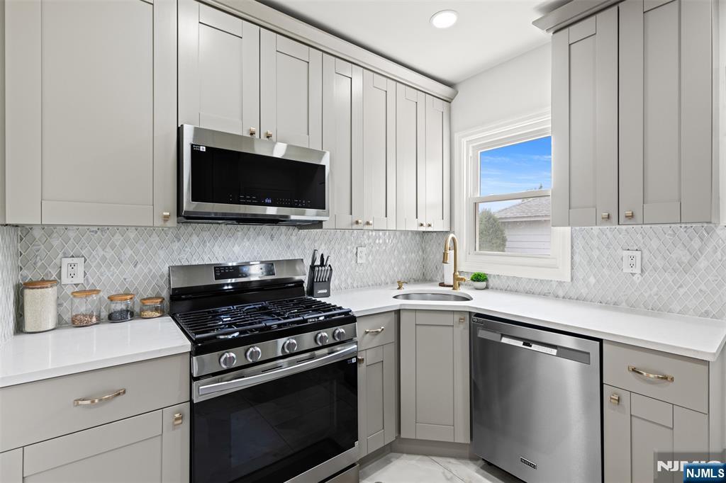 83 South Prospect Avenue Hackensack, NJ 07601 - Photo 14 of 37