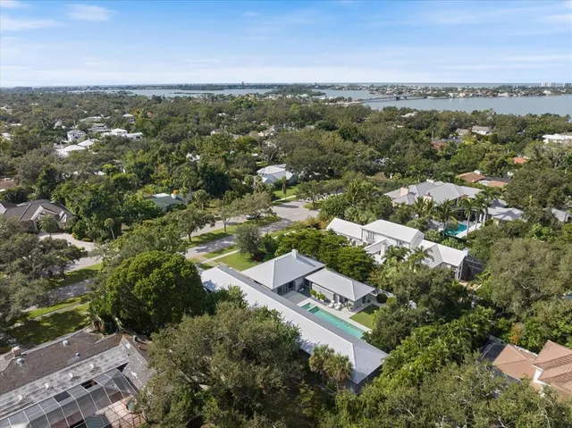 $4,499,000 | 1739 Cherokee Drive, Sarasota, FL 34239