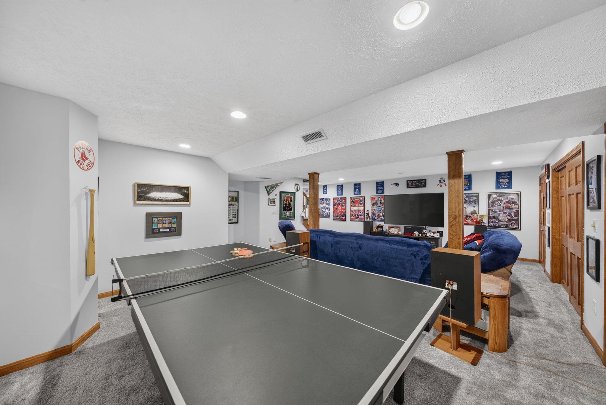 177 Ridge Road Nashua, NH 03062 - Photo 38 of 49