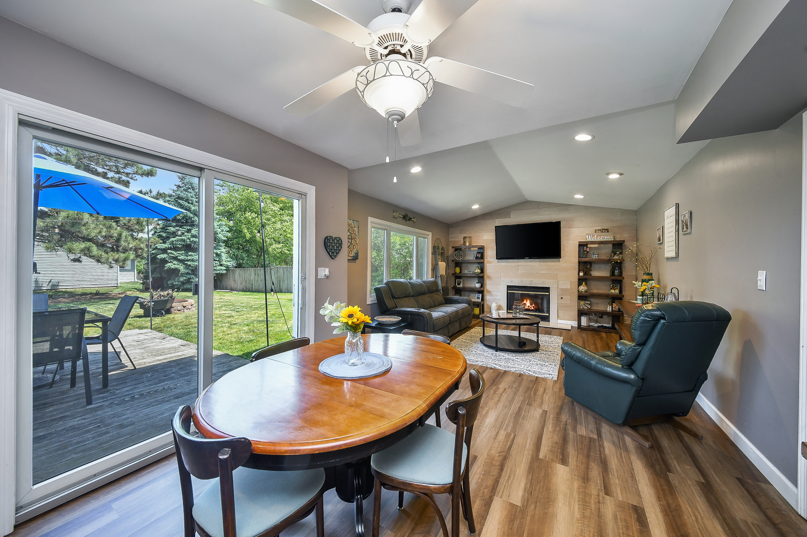 297 Springbrook Lane Carol Stream, IL 60188 - Photo 13 of 38