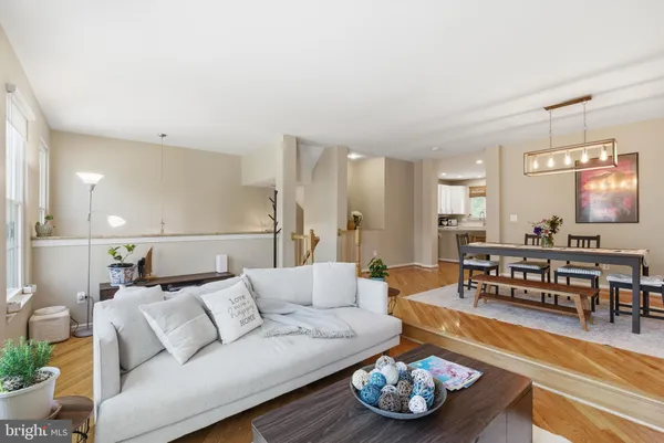 $799,000 | 5146 Ballycastle Circle, Alexandria, VA 22315