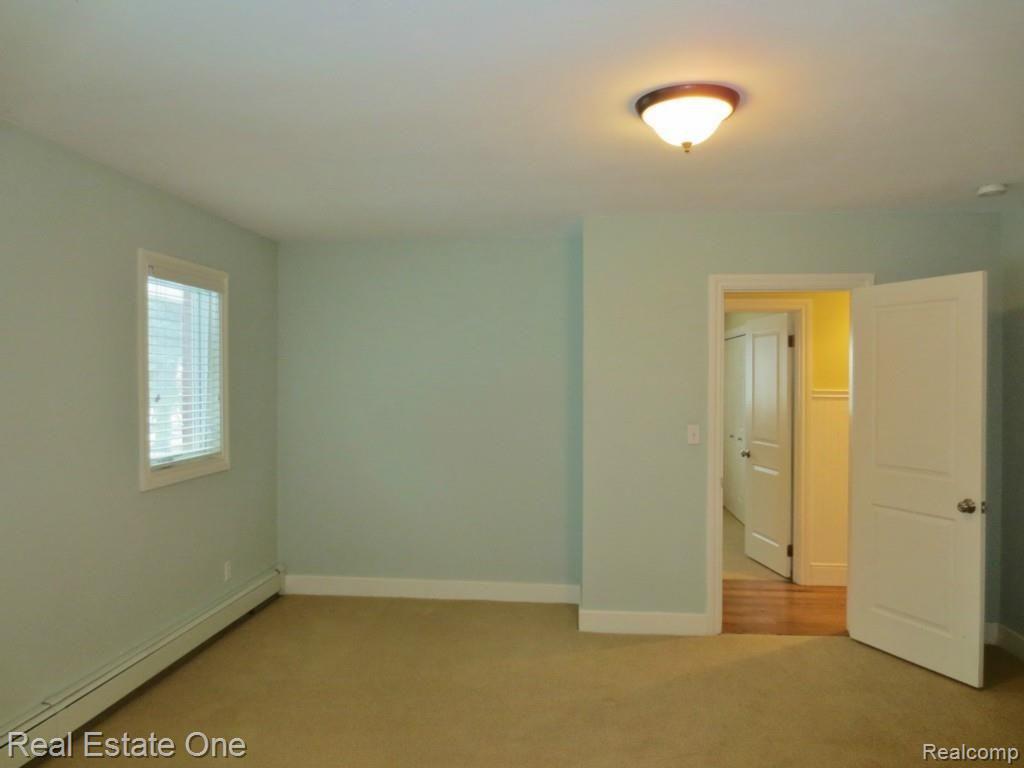 200 Charles Road Rochester, MI 48307 - Photo 9 of 23 Master Bedroom.jpg