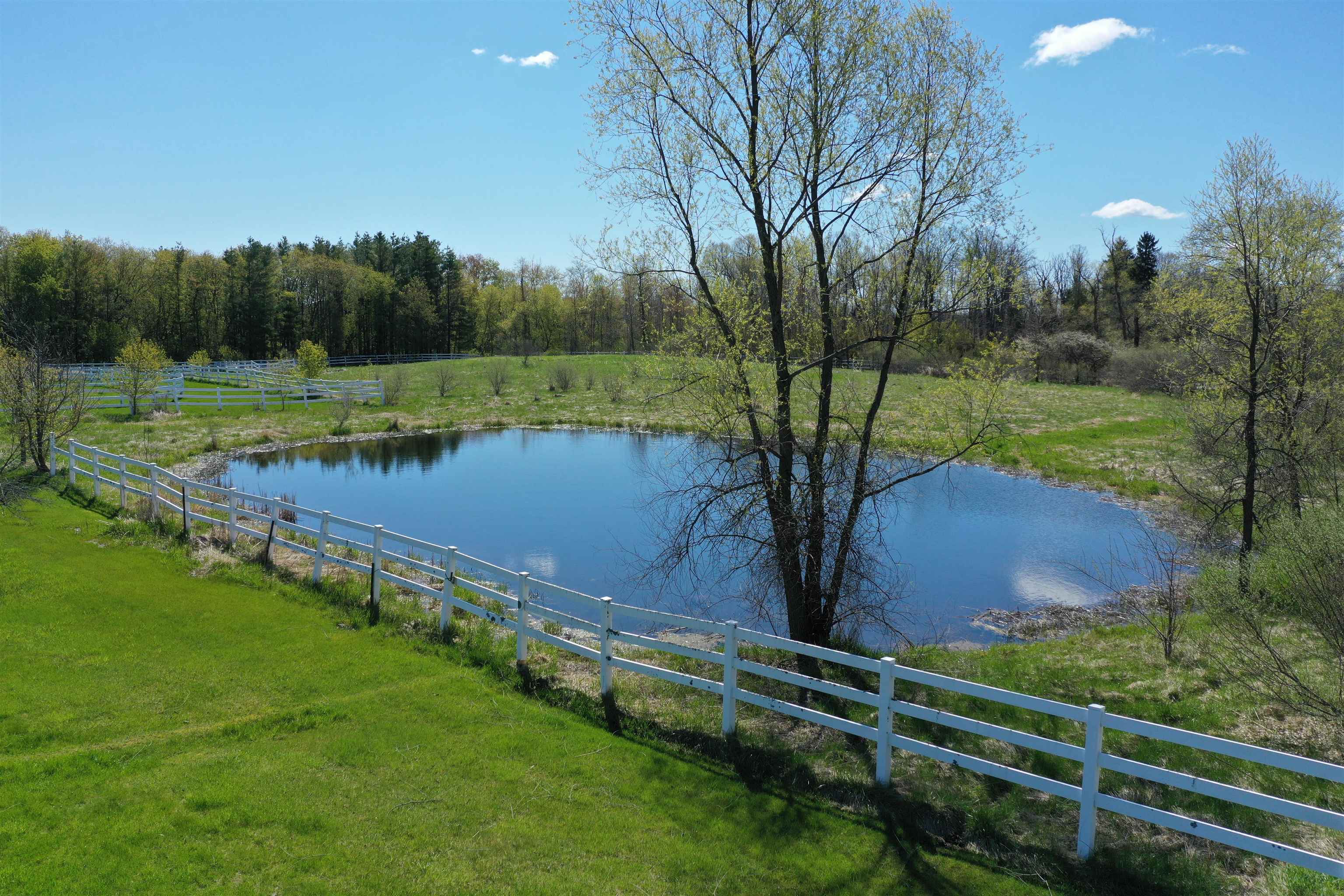 4002 County Rd I Saukville, WI 53080 - Photo 11 of 64