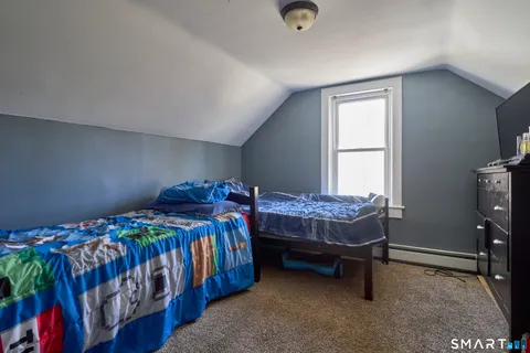 $390,000 | 3 Woodstock Avenue West, Putnam, CT 06260