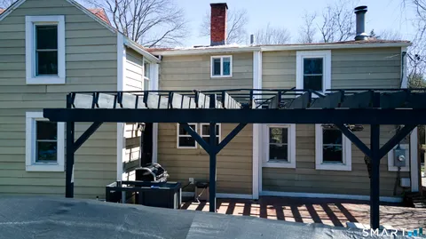 $390,000 | 3 Woodstock Avenue West, Putnam, CT 06260