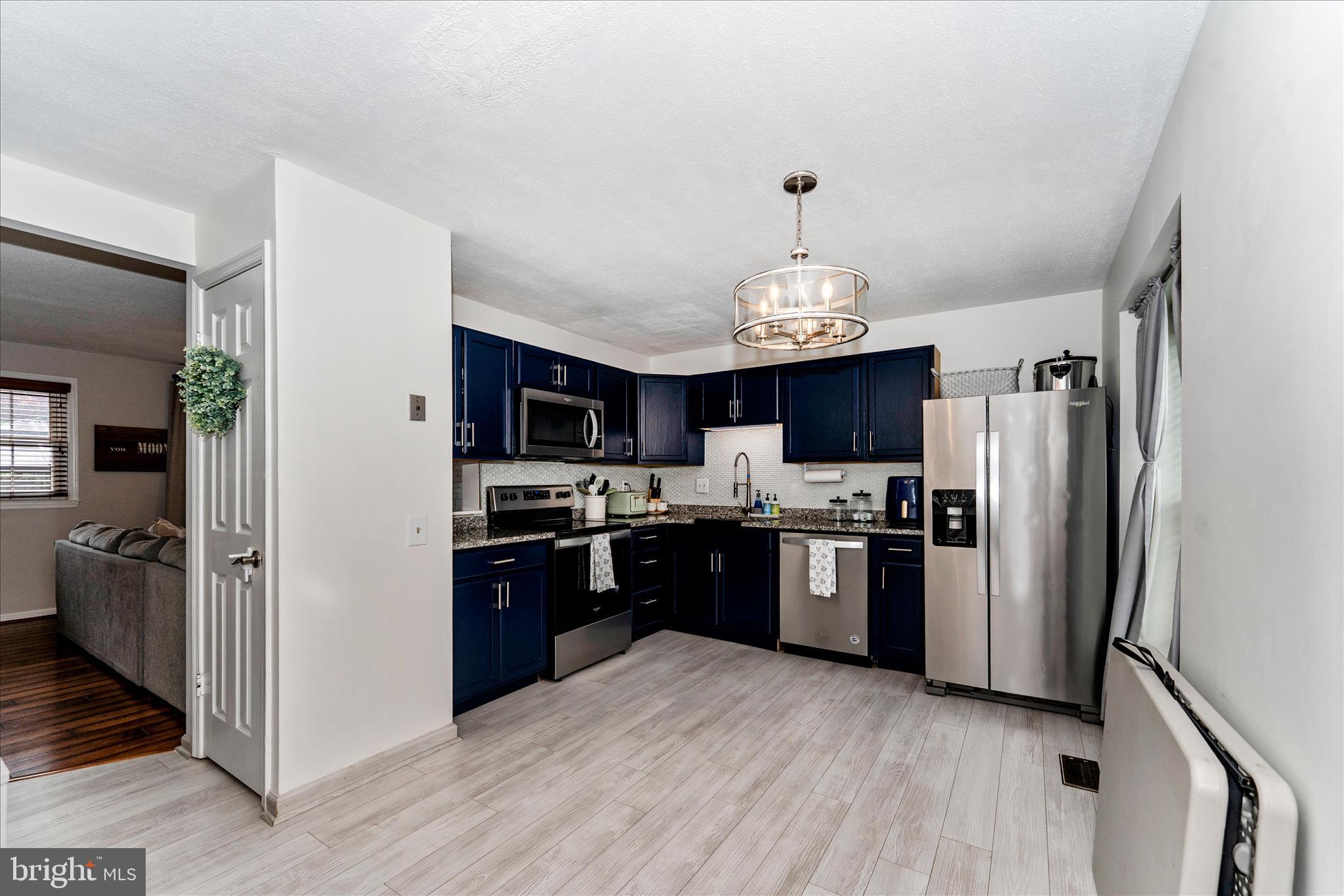 5798 Sunset View Lane Frederick, MD 21703 - Photo 4 of 40 Kitchen
