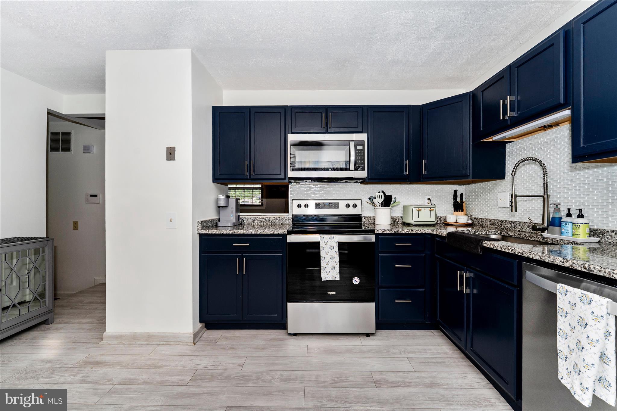 5798 Sunset View Lane Frederick, MD 21703 - Photo 5 of 40 Kitchen