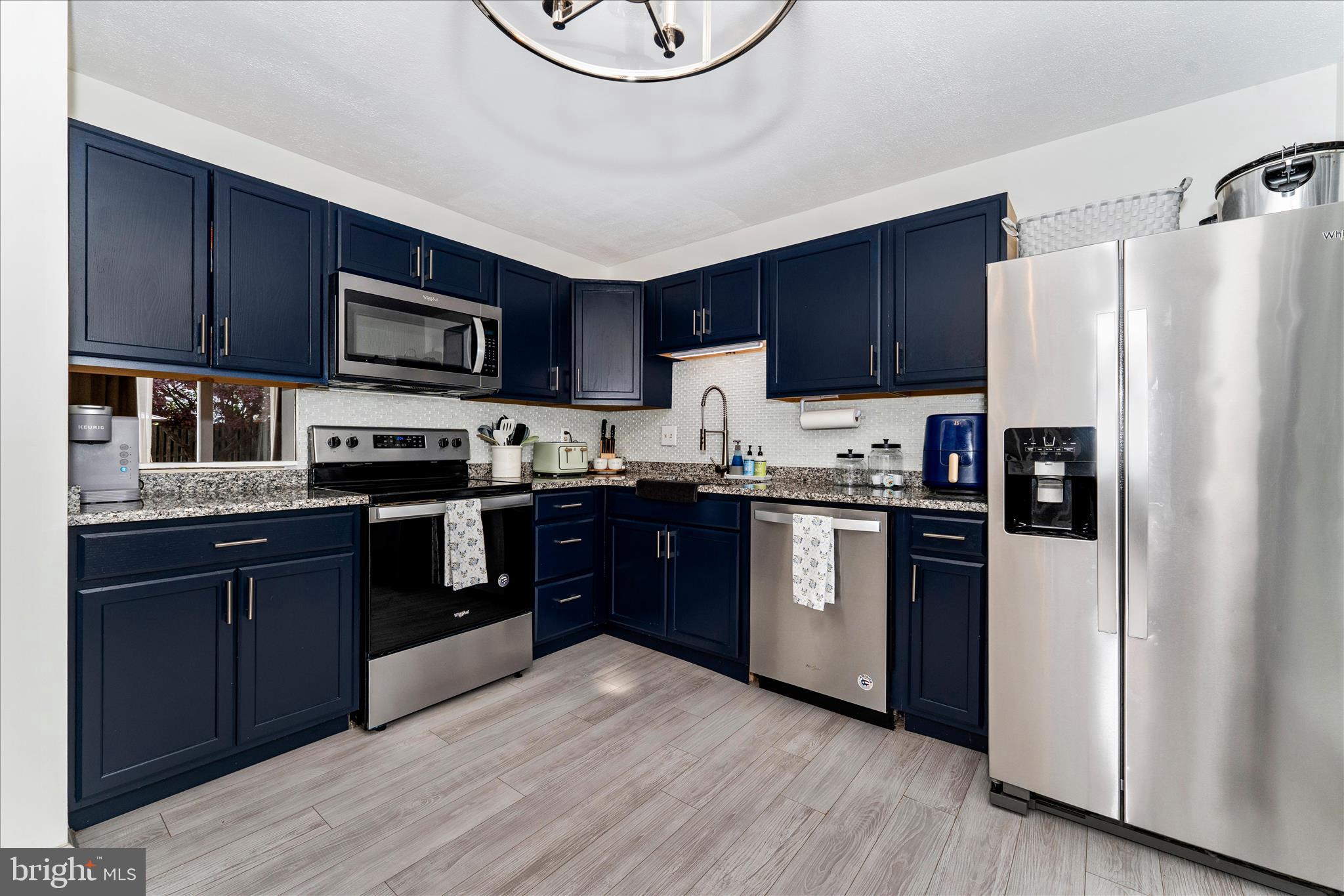 5798 Sunset View Lane Frederick, MD 21703 - Photo 7 of 40 Kitchen