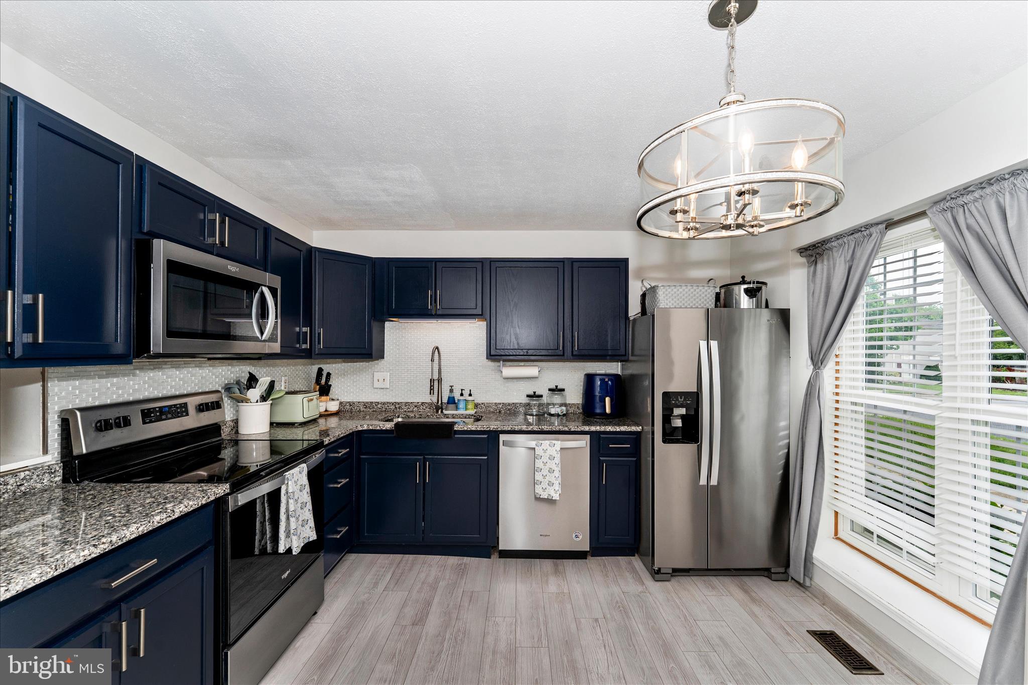 5798 Sunset View Lane Frederick, MD 21703 - Photo 8 of 40 Kitchen