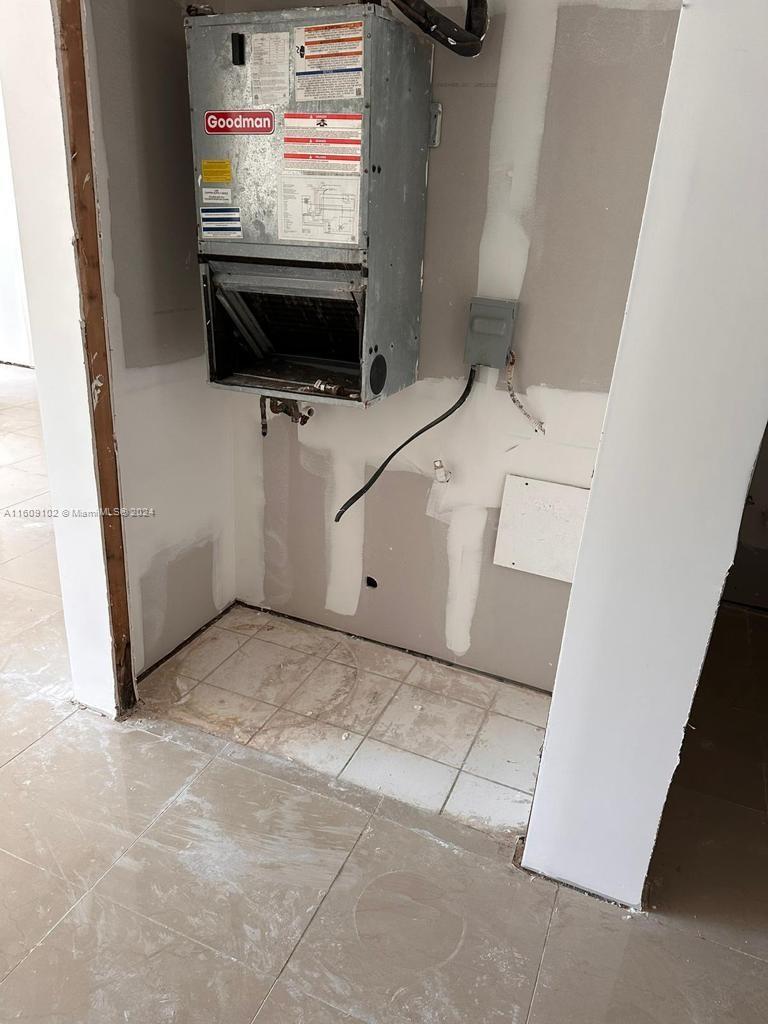 15201 Northeast 6th Avenue, Unit C210 Miami, FL 33162 - Photo 4 of 9