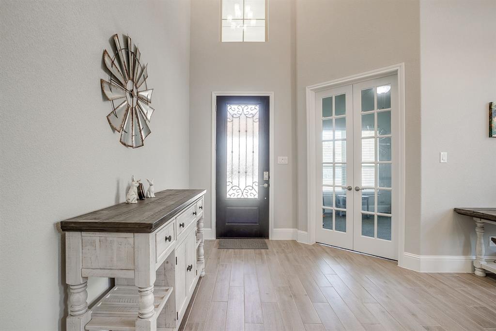 5637 Pope Creek Road Fort Worth, TX 76126 - Photo 6 of 40 Welcoming entry with private study.