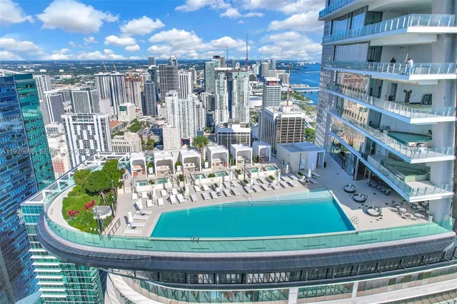 $6,900,000 | 300 Biscayne Blvd Way, Unit 301E, Miami, FL 33131